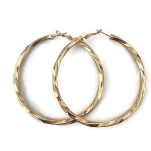 Barely There Twist Hoop